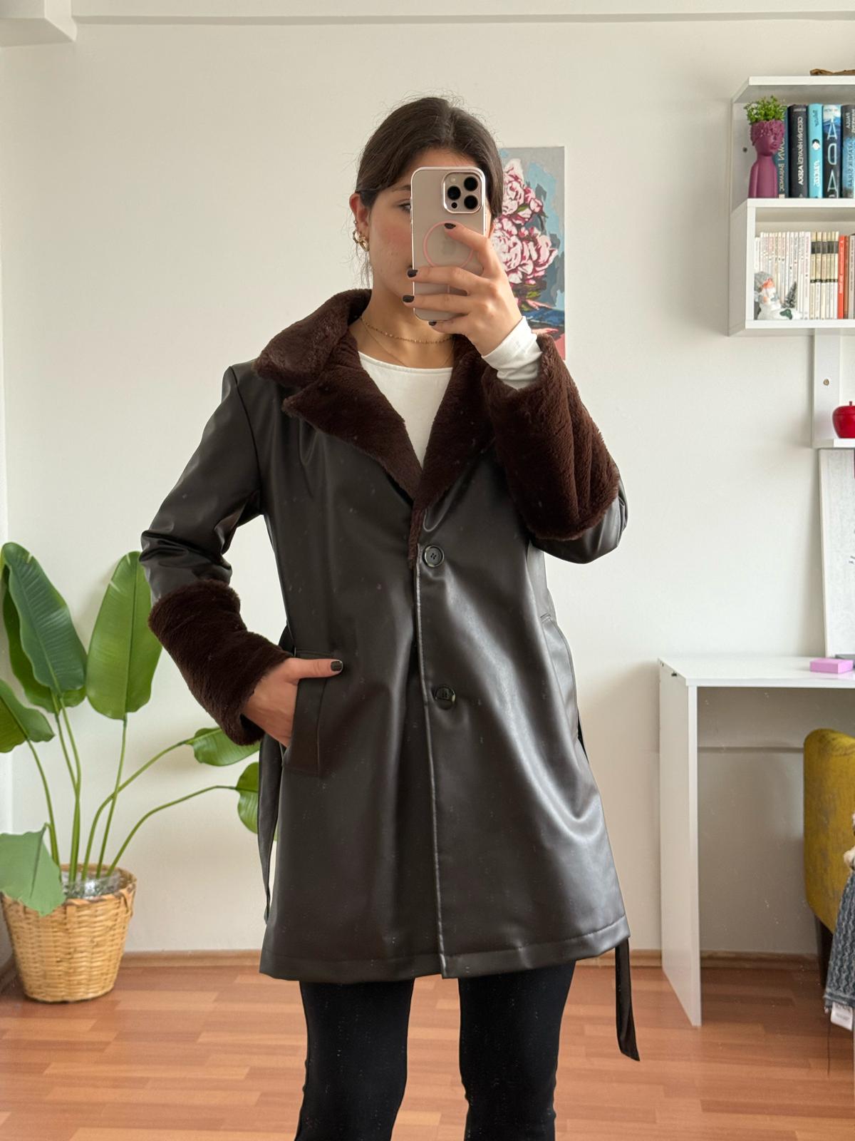 peluş detay deri ceket